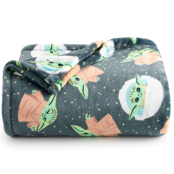 The Big One | Bedding | Nwt Disneys Oversized Supersoftprinted Plush ...